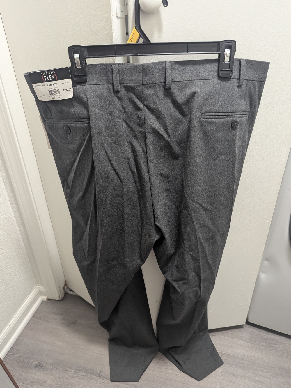 Van Heusen Flex Men's Charcoal Dress Pants - Picture 5 of 5